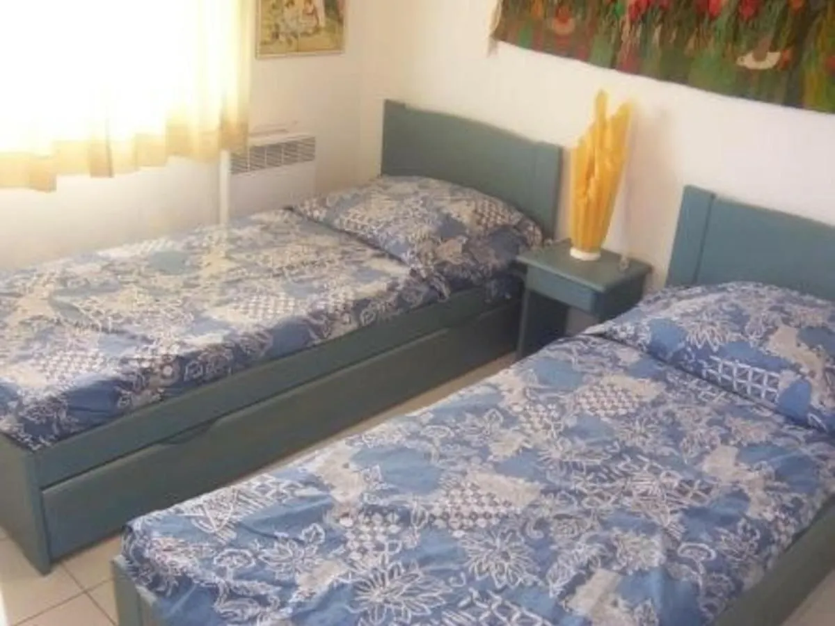 Appartement A Frejus Avec Terrasse Et Menage Inclus - Fr-1-226A-66