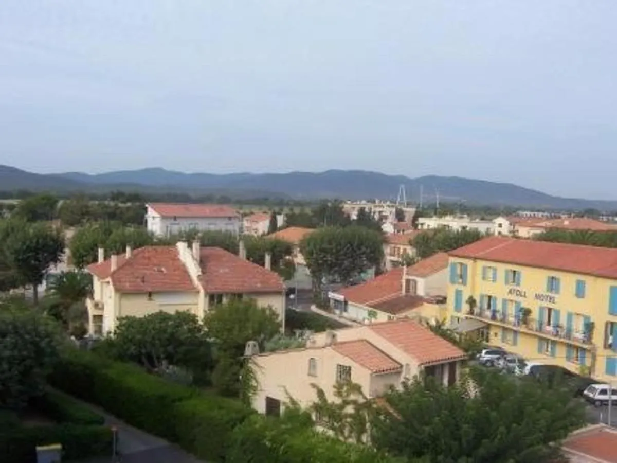 Lejlighed Appartement A Frejus Avec Terrasse Et Menage Inclus - Fr-1-226A-66 Frankrig