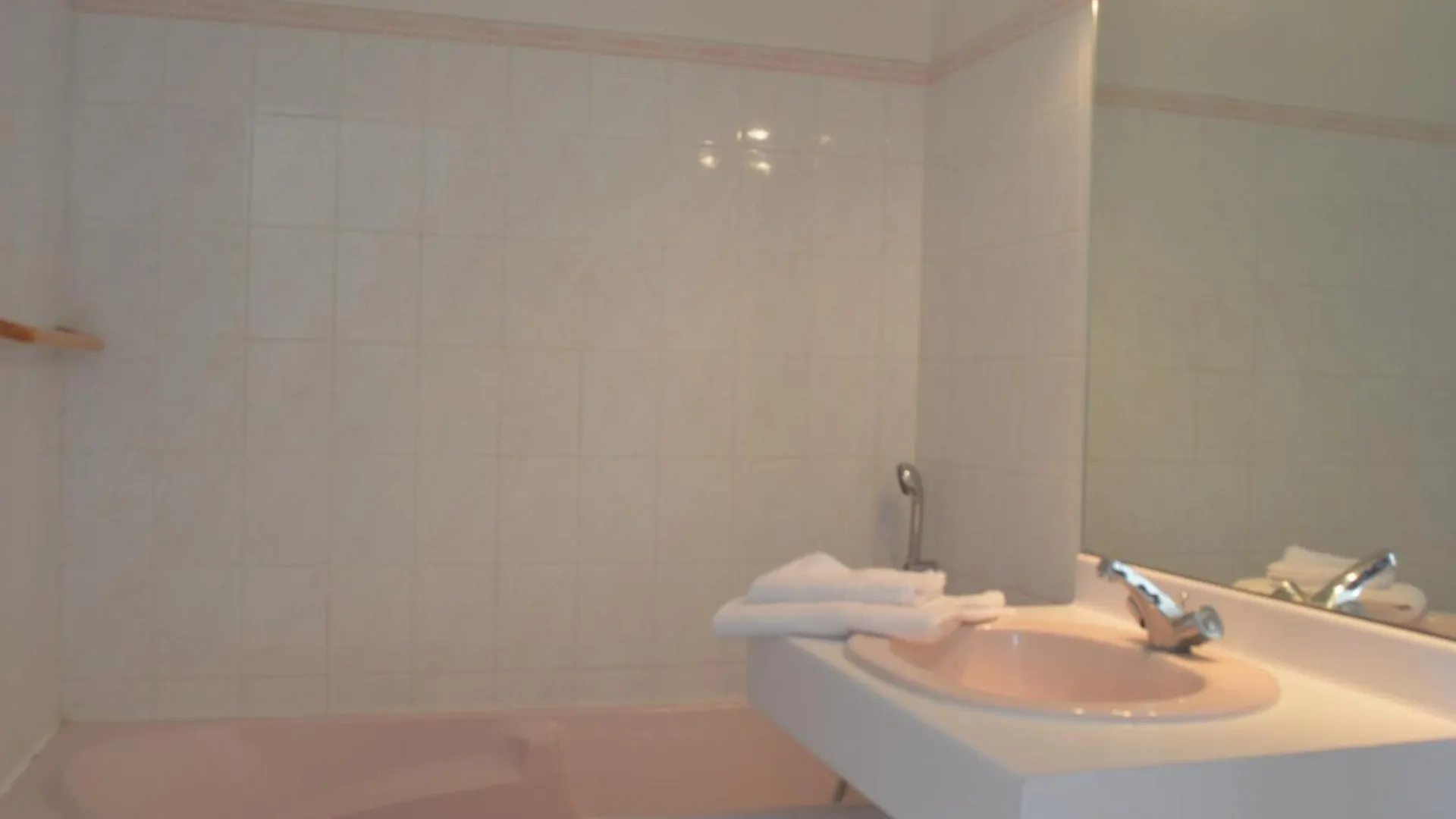 Appartement A Frejus Avec Terrasse Et Menage Inclus - Fr-1-226A-66 Lejlighed